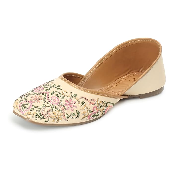 XE Looks Flat Comfortable Fancy Beige Punjabi Jutti For Women